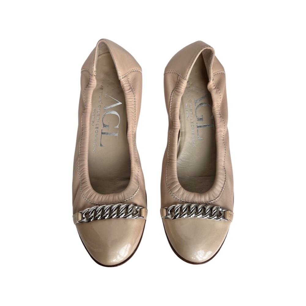 AGL ballet flats, Nude with Champagne and Chain details!AGL cap toe patent, 36.5